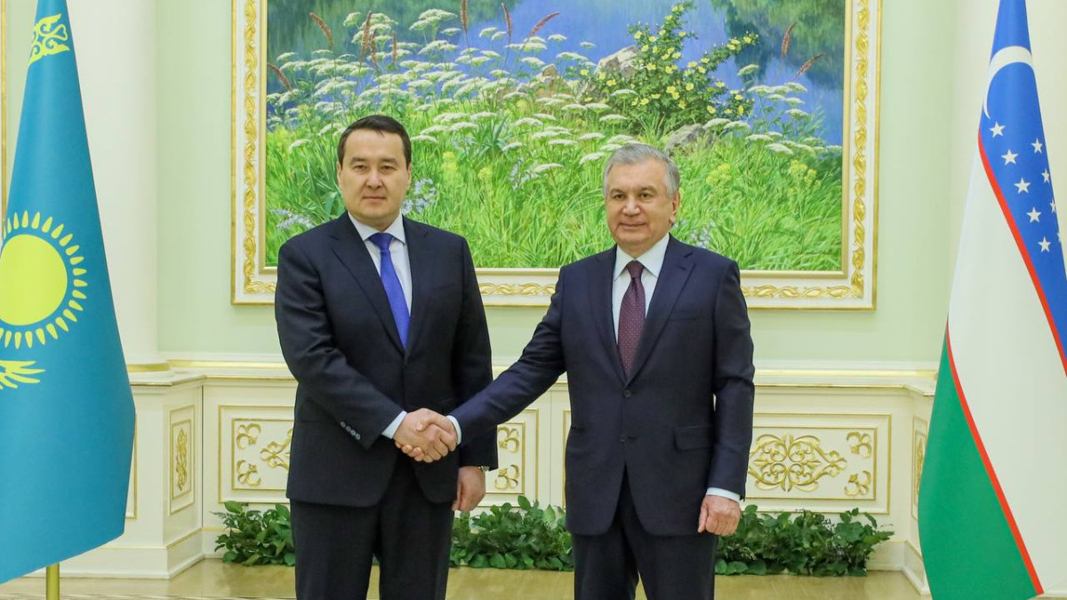 Алихан Смаилов встретился с Президентом Узбекистана Шавкатом Мирзиёевым
