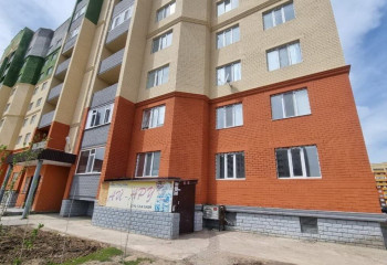 Ақтөбеде ер адамды дүкенде өлтіргендер бейнежазбаға түсіп қалды