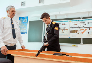 В Минпросвещения подсчитали всех учителей-мужчин