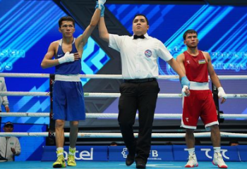 ӘЧ: Санжар Тәшкенбай өзбек боксшысын нокдаунмен ұтты