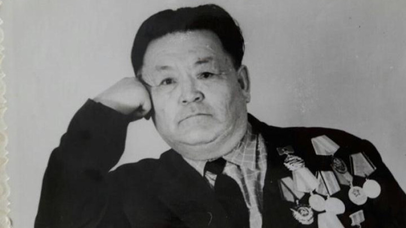  жеке мұрағаттан 