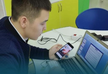 Школьник из Семея разработал бесконтактную медицинскую карту