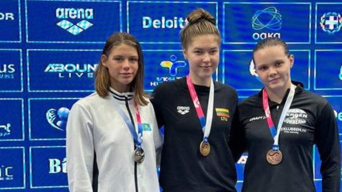 Туркестанская спортсменка завоевала серебряную медаль по плаванию