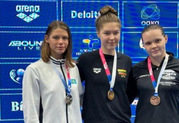 Туркестанская спортсменка завоевала серебряную медаль по плаванию