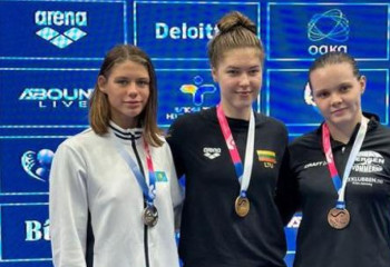 Turkestan athlete wins silver medal in swimming