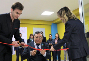 Қазақстанда алғашқы инклюзивті білім беру орталығы ашылды