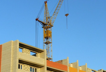 Ақтауда заңсыз салынып жатқан тұрғын үй кешендерінің тізімі жарияланды