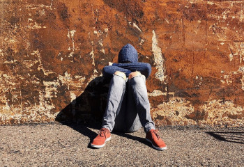 33-летний мужчина избил и ограбил подростка в Талдыкоргане