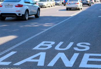 В Астане рассматривают возможность движения по автобусной полосе
