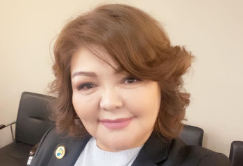 Белгілі заңгер Айман Омарова баласы бар келіншектерге қайта тұрмыс құрмауға кеңес берді