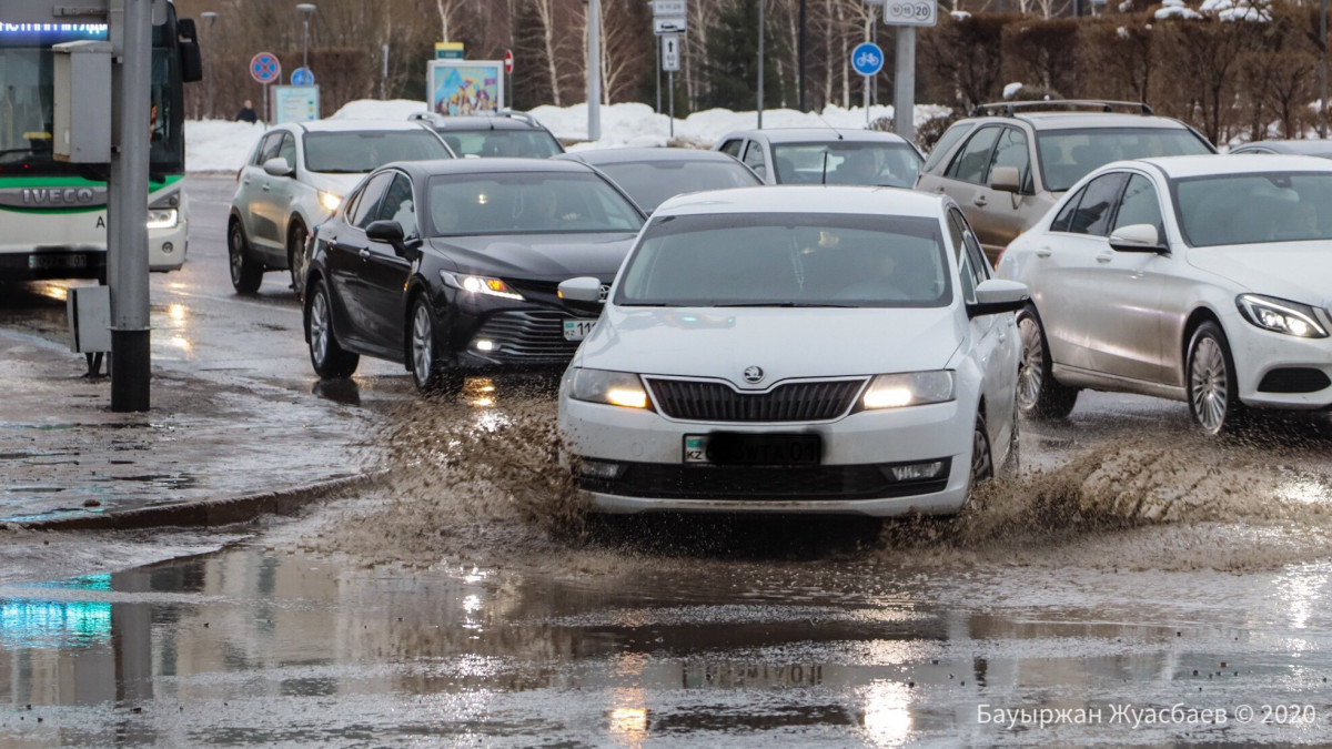 Сильные дожди и существенное похолодание прогнозируют синоптики в Казахстане