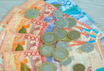 Свыше 100 миллионов незадекларированных тенге пытались вывезти из Астаны