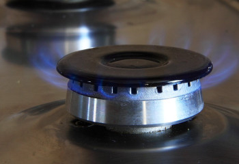 Дома ста нуждающихся семей бесплатно подключат к газу в Астане