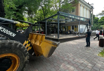 Алматыда мейрамхананың жазғы террассасы сүріледі