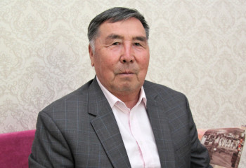 Сламхат Сейтқамзаұлы: Жетпісінші жылдардан кейін Қытайдағы қазақ қаламгерлері үш жүзден астам роман жазды