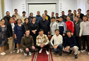 Компьютеры и велосипеды подарили молодежному центру адаптации