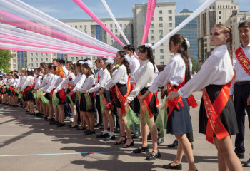 Биыл елімізде 153 мың түлек мектеп бітіреді