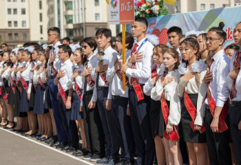 Сбор денег с родителей школьников на мероприятия запрещен - Минпросвещения