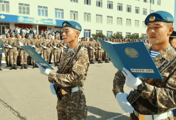Жас жауынгерлер ант қабылдады