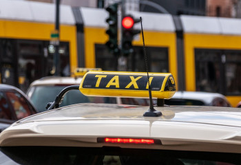 Алматыда таксист шетел азаматынан 400 еуро алған