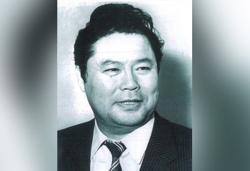 Сайын Мұратбеков әлеміне ену – қылуетке түскенмен тең