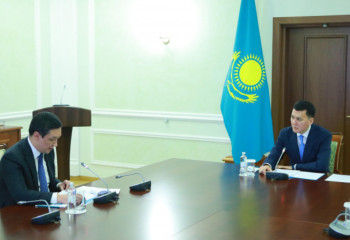 Kazakh State Counselor holds Citizenship Commission sitting