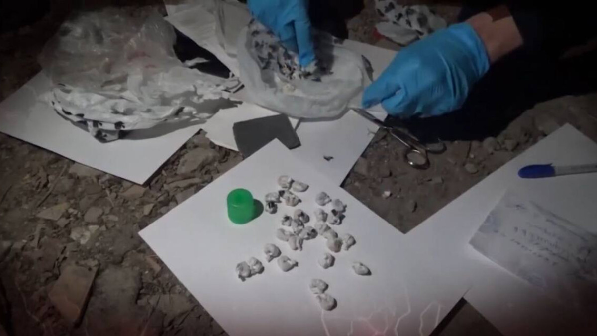 Двух наркосбытчиков задержали в Шымкенте