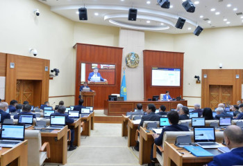 Мәжілісте отандық ғылымды дамыту мәселелеріне арналған Үкімет сағаты өтті
