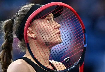 Елена Рыбакина пробилась в полуфинал 