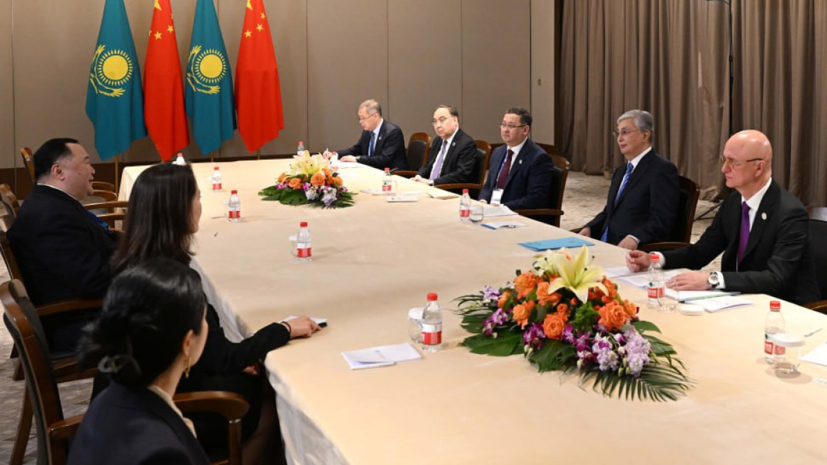 Президент обсудил сотрудничество с медийным и инвестиционным конгломератом Китая