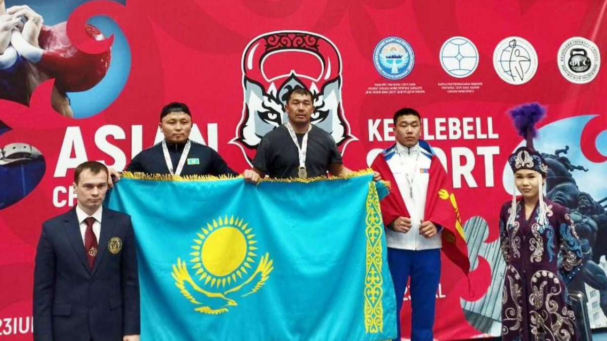 Три «золота» на чемпионате Азии по гиревому спорту завоевали военнослужащие Вооруженных сил