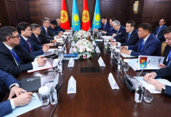 Алихан Смаилов встретился с председателем Кабинета министров Кыргызстана