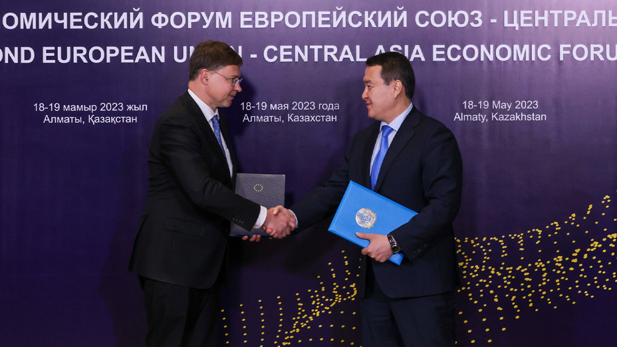 Казахстан готов нарастить экспорт продукции в Европу на 2,3 млрд долларов