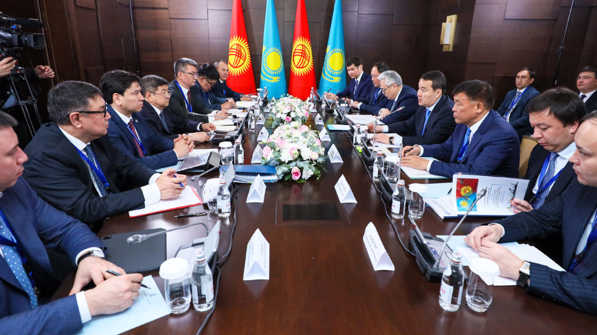 Kazakh PM meets with Chairman of Kyrgyzstan