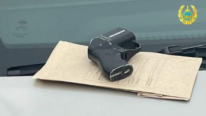  стоп-кадр из видео Polisia.kz 