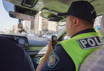 Алматинский водитель сбил полицейского и пытался скрыться