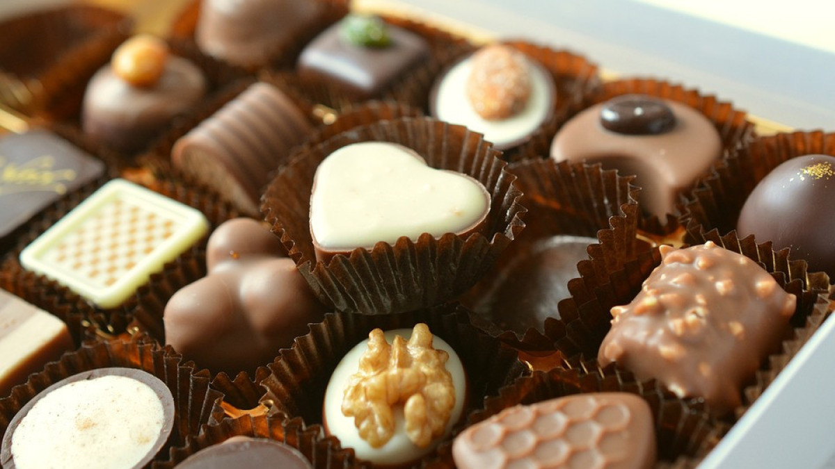 25 коробок шоколада вынес посетитель из супермаркета в Астане