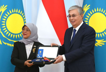 Tokayev awards Halimah Yacob with 1st-degree Dostyk Order