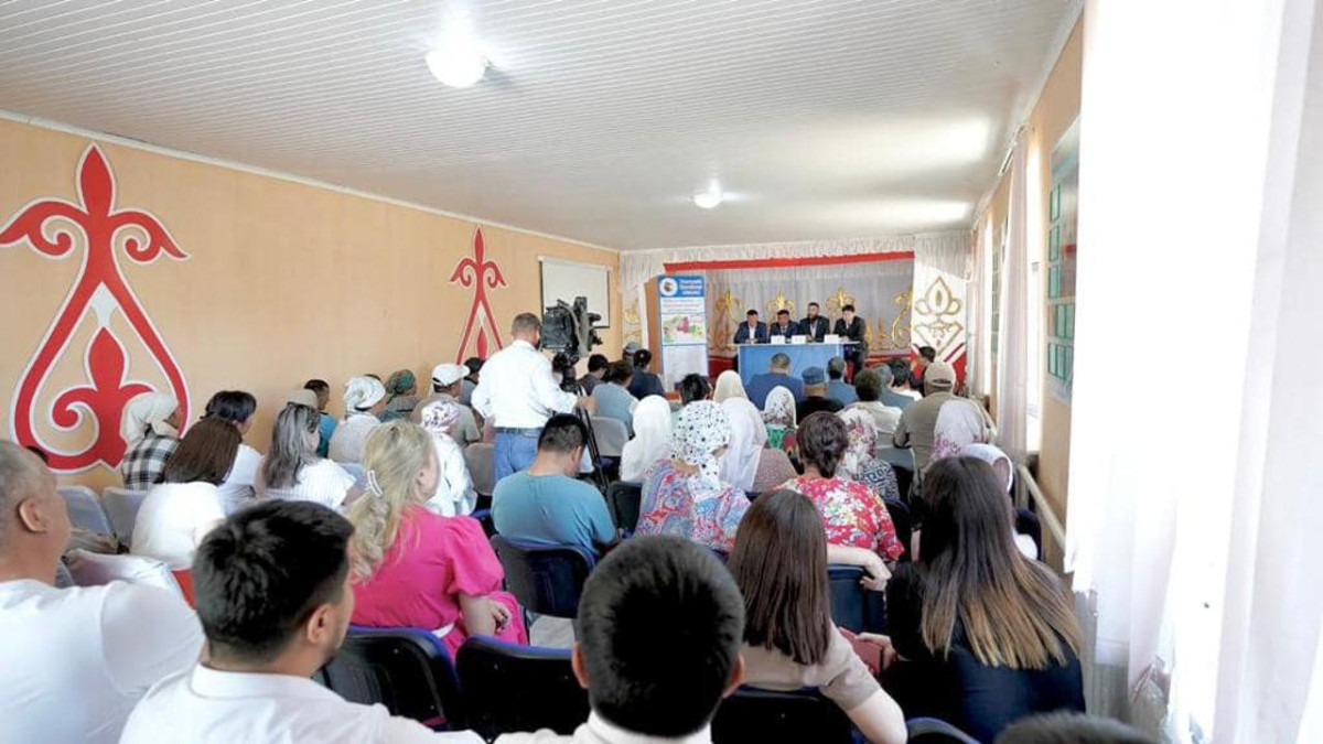 Общественники участвуют в переселении жителей Туркестанской области на север