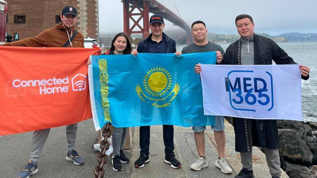 15 казахстанских стартаперов прилетели в Кремниевую долину и начали обучение
