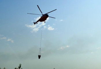 Вертолет «Казавиаспаса» и 200 человек тушат пожар в Абайской области