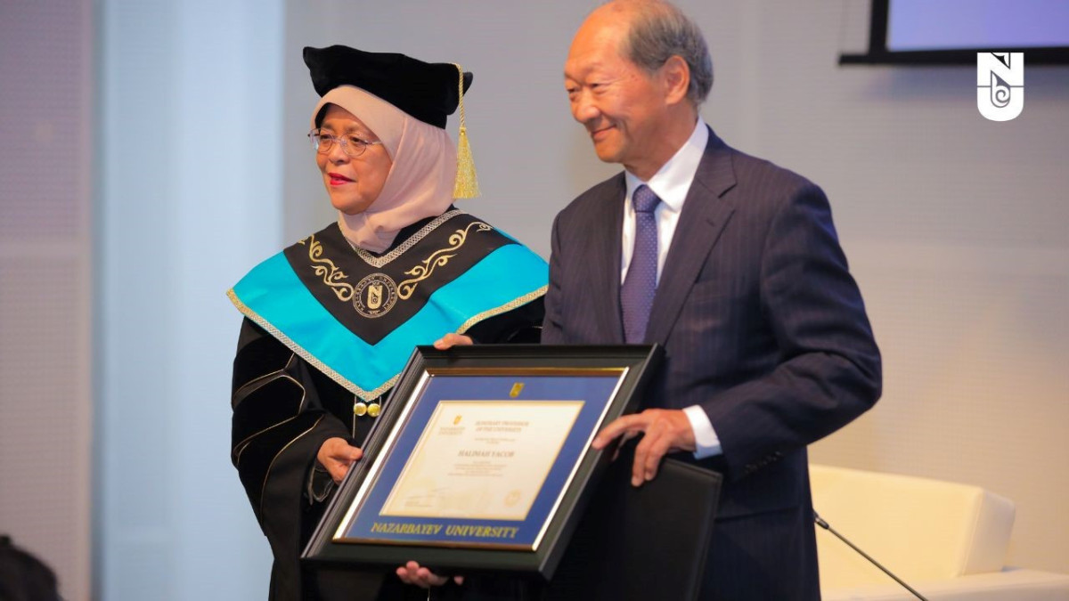 Президент Сингапура получила титул Почётного профессора Назарбаев Университета