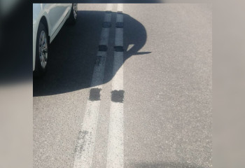 Костанаец закрасил двойную сплошную и получил штраф