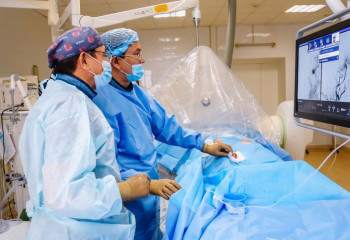 Елордалық дәрігерлер Атырауда 6 күрделі ота жасады