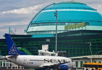 Двое граждан РФ в нетрезвом состоянии курили на борту самолета