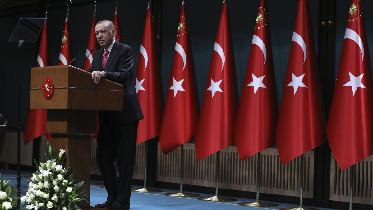 ©AP/Burhan OZBILICI 