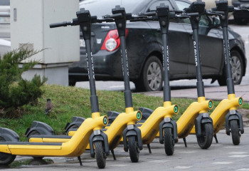 Родителей предупредили об ответственности за езду детей на электросамокатах