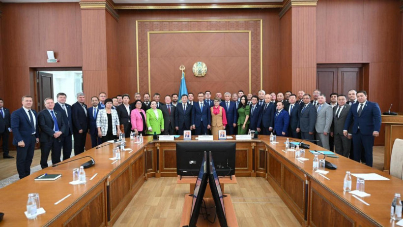  Сенаттың баспасөз қызметі 