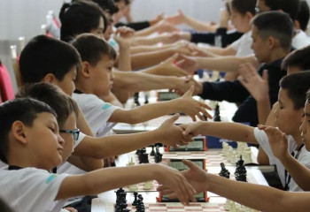 В Алматы стартовал чемпионат Казахстана по шахматам среди школьных команд