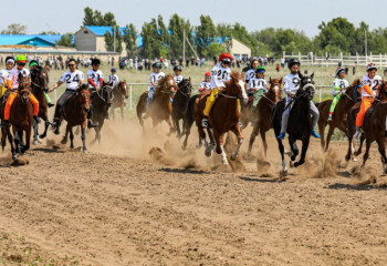 В Актобе открыли региональный отборочный турнир чемпионата страны по байге